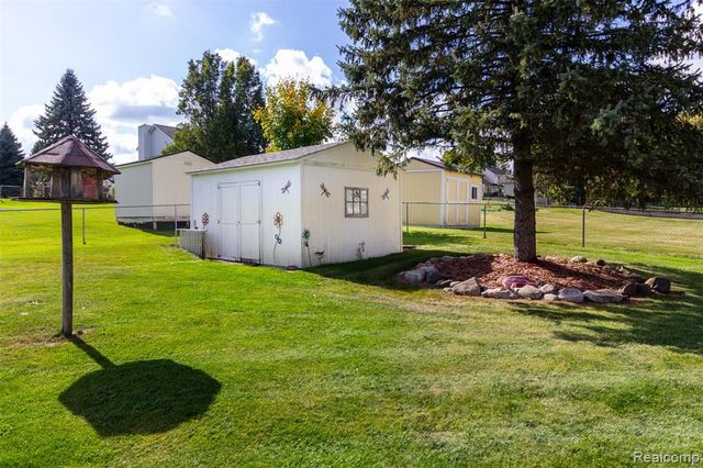 11270 Linda Kay, Goodrich, MI 48438