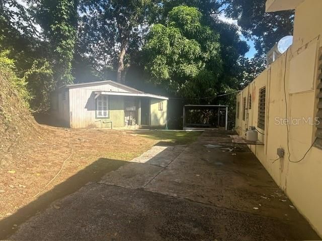 A URB. LA ESMERALDA, Caguas, PR 00727