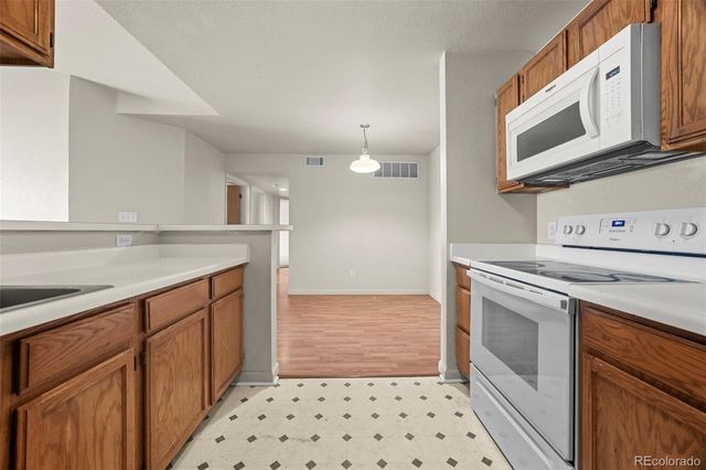 2856 17th Avenue 207, Greeley, CO 80631