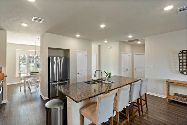 1310 Kingsgate Drive, Bryan, TX 77807