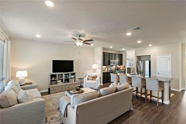 1310 Kingsgate Drive, Bryan, TX 77807