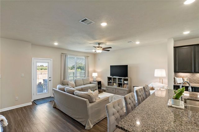 1310 Kingsgate Drive, Bryan, TX 77807