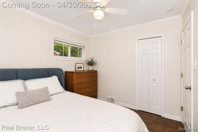 8410 Northfield Boulevard, Oak Park, MI 48237