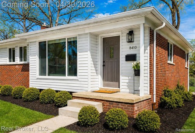 8410 Northfield Boulevard, Oak Park, MI 48237