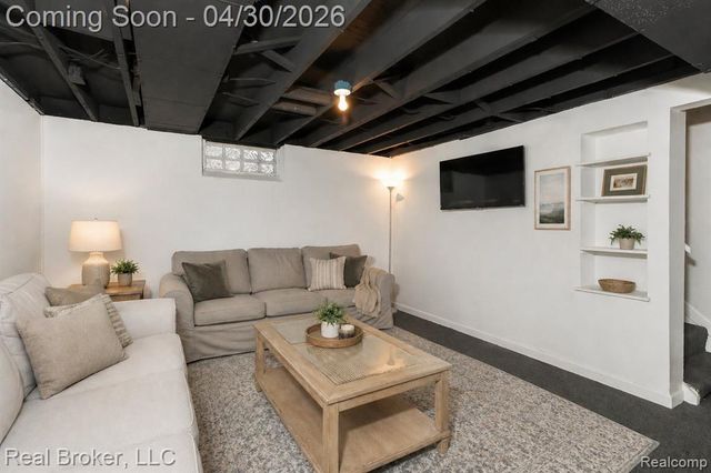 8410 Northfield Boulevard, Oak Park, MI 48237