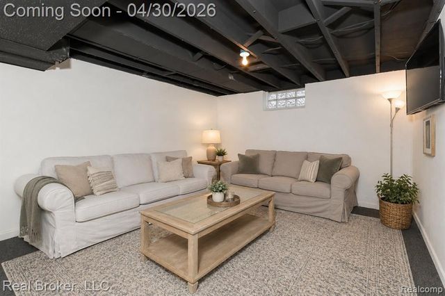 8410 Northfield Boulevard, Oak Park, MI 48237