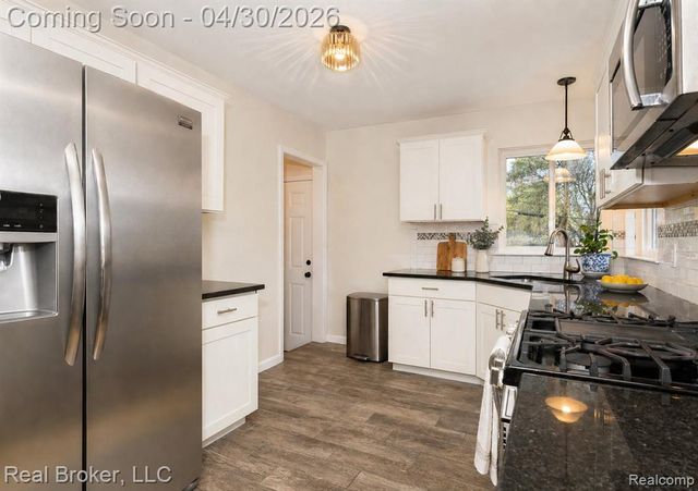 8410 Northfield Boulevard, Oak Park, MI 48237