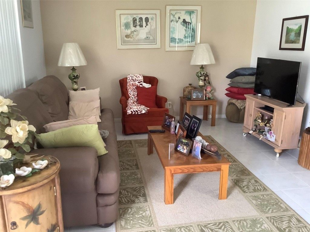 Image 4 of property listing at Address unavailable.