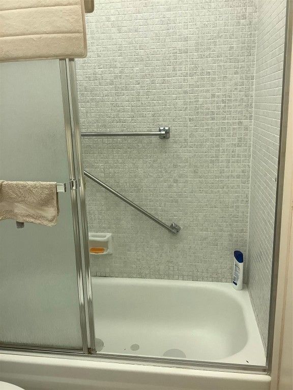 Image 7 of property listing at Address unavailable.