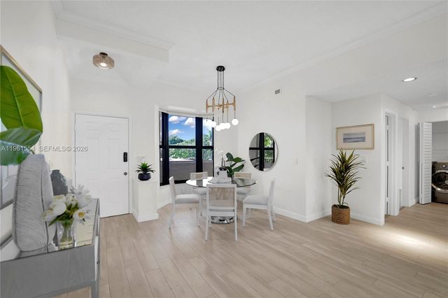 7460 La Paz Blvd 202, Boca Raton, FL 33433