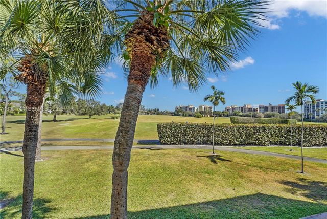 7460 La Paz Blvd 202, Boca Raton, FL 33433