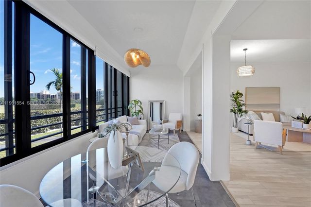 7460 La Paz Blvd 202, Boca Raton, FL 33433