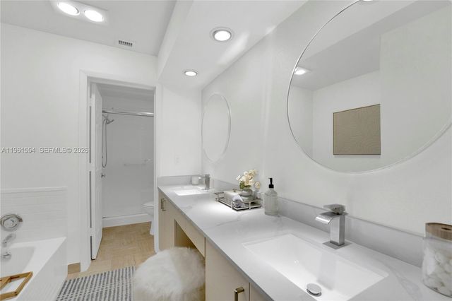 7460 La Paz Blvd 202, Boca Raton, FL 33433