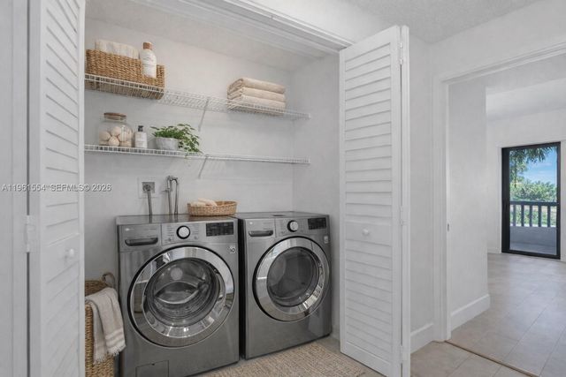 7460 La Paz Blvd 202, Boca Raton, FL 33433