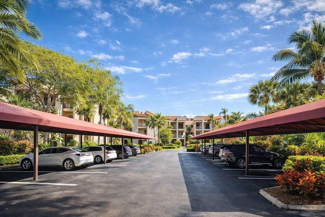 7460 La Paz Blvd 202, Boca Raton, FL 33433