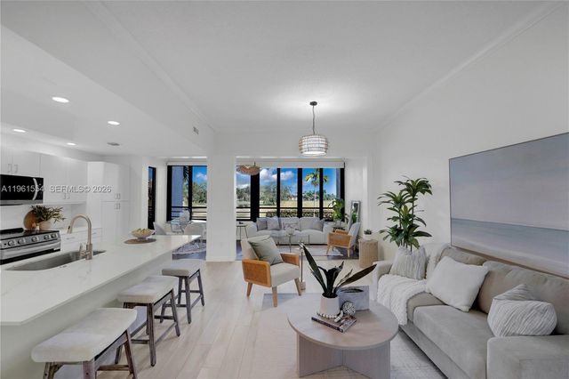 7460 La Paz Blvd 202, Boca Raton, FL 33433