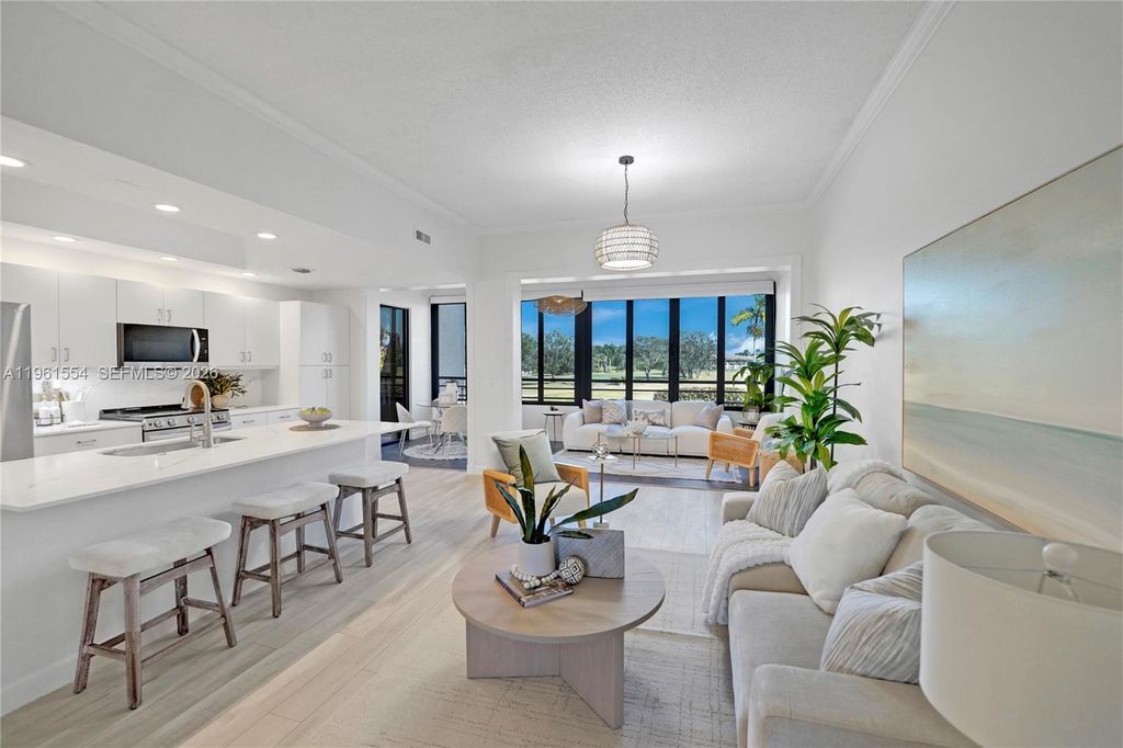 7460 La Paz Blvd 202, Boca Raton, FL 33433