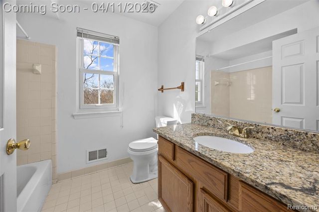 3354 Turnberry Lane, Ann Arbor, MI 48108