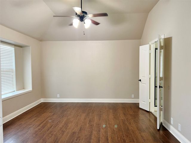6613 Meadow Glen Drive, Midlothian, TX 76065