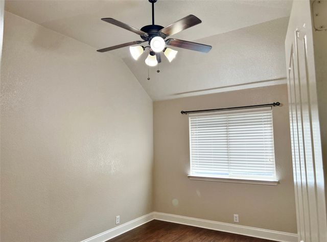 6613 Meadow Glen Drive, Midlothian, TX 76065
