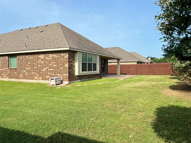 6613 Meadow Glen Drive, Midlothian, TX 76065