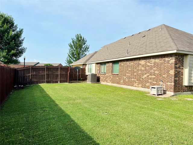 6613 Meadow Glen Drive, Midlothian, TX 76065