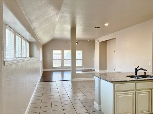 6613 Meadow Glen Drive, Midlothian, TX 76065