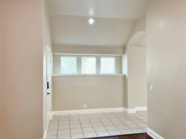 6613 Meadow Glen Drive, Midlothian, TX 76065