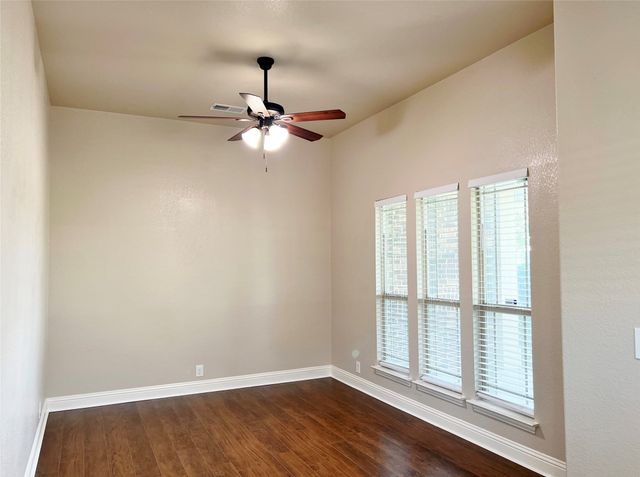 6613 Meadow Glen Drive, Midlothian, TX 76065