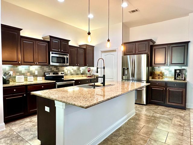 5930 Wind Trace Road, Crestview, FL 32536