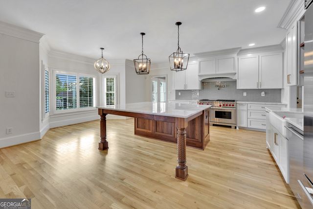 2880 Emerald Drive, Jonesboro, GA 30236