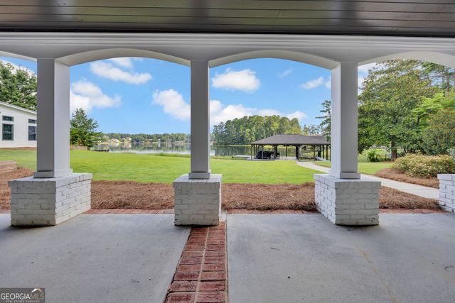 2880 Emerald Drive, Jonesboro, GA 30236