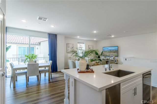 125 Lugo Lane, Mission Viejo, CA 92692