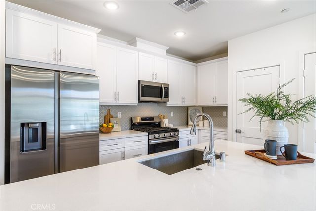 125 Lugo Lane, Mission Viejo, CA 92692