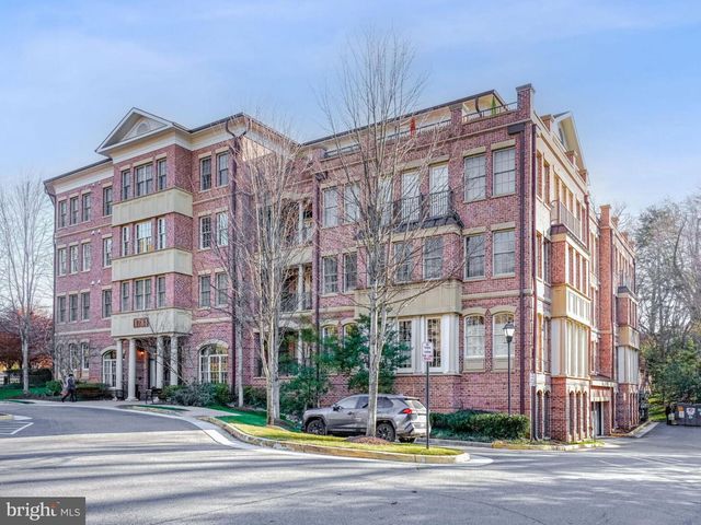 1781 CHAIN BRIDGE RD #307, Mclean, VA 22102