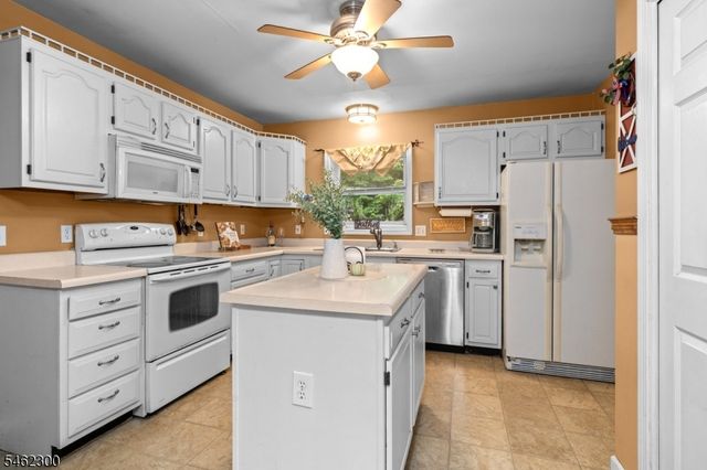 28 Alpine Dr, Denville Twp., NJ 07834