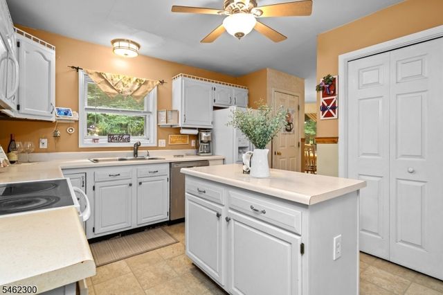 28 Alpine Dr, Denville Twp., NJ 07834