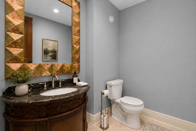 211 E Ohio Street 2907, Chicago, IL 60611