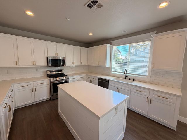 524 Mendota St, Brentwood, CA 94513