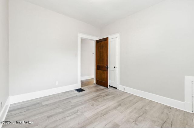 1205 W Ashland Ave, Louisville, KY 40215