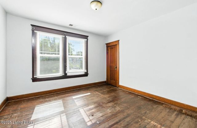 1205 W Ashland Ave, Louisville, KY 40215