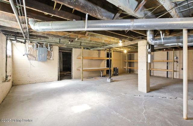 1205 W Ashland Ave, Louisville, KY 40215