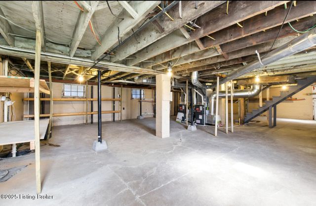 1205 W Ashland Ave, Louisville, KY 40215