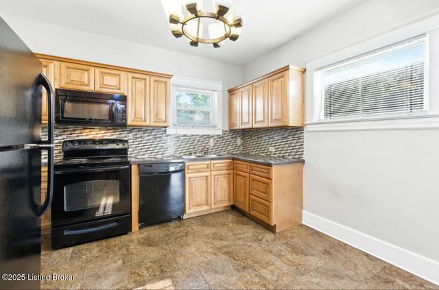 1205 W Ashland Ave, Louisville, KY 40215