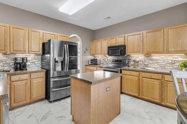 153 Oakbluff Road, Summerville, SC 29485