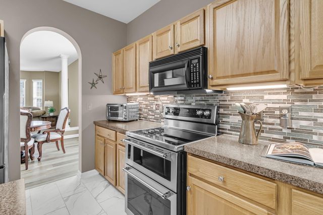 153 Oakbluff Road, Summerville, SC 29485