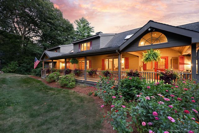 13 Woodland Drive, Canton, CT 06019