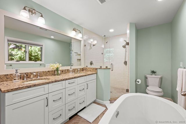 13 Woodland Drive, Canton, CT 06019