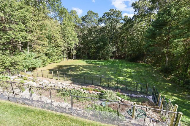 13 Woodland Drive, Canton, CT 06019