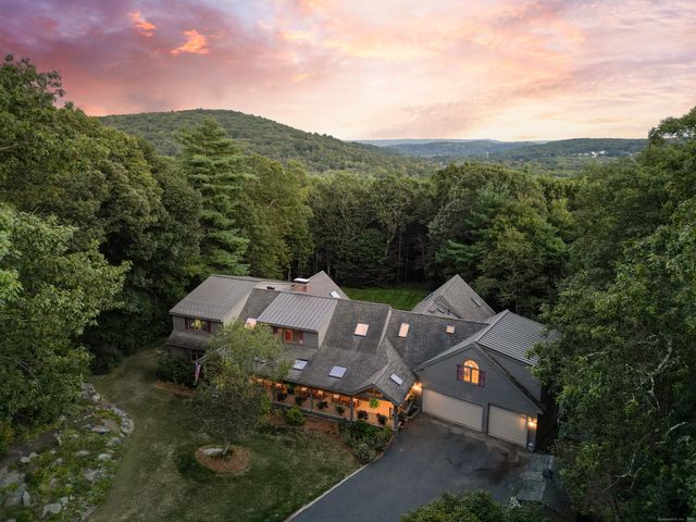 13 Woodland Drive, Canton, CT 06019